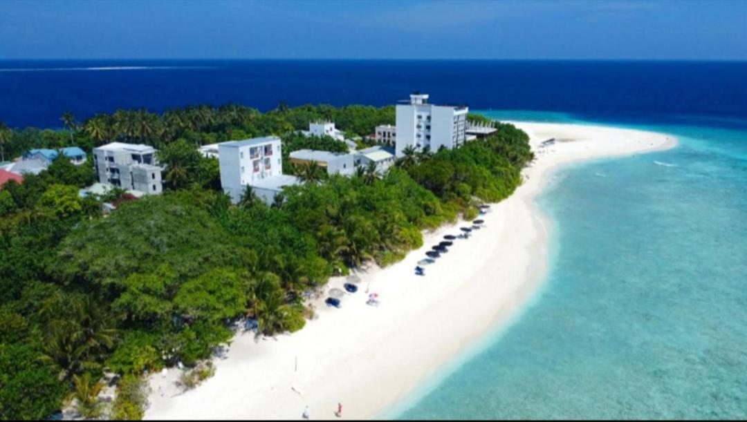 Ukulhas Villa Oceanview Hotel & Spa Exterior foto